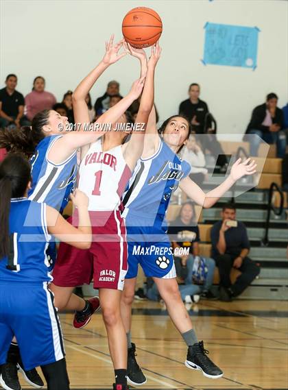 Thumbnail 2 in Aspire Ollin University Prep vs. Valor Academy (CIF LACS Final) photogallery.