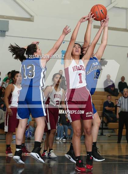 Thumbnail 1 in Aspire Ollin University Prep vs. Valor Academy (CIF LACS Final) photogallery.