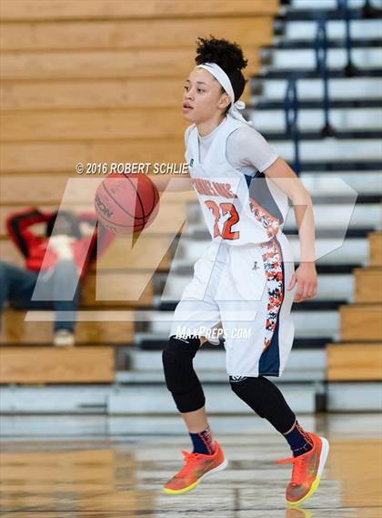 Thumbnail 3 in Cosumnes Oaks vs McClatchy (Trojan Toss Up) photogallery.