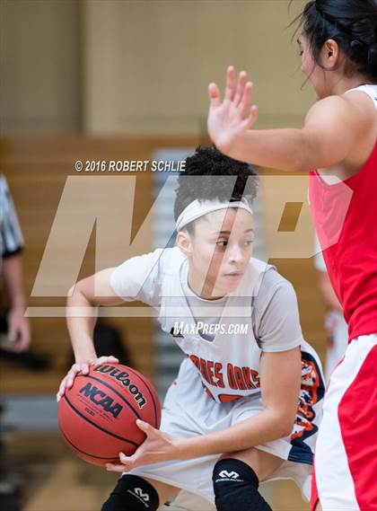 Thumbnail 3 in Cosumnes Oaks vs McClatchy (Trojan Toss Up) photogallery.