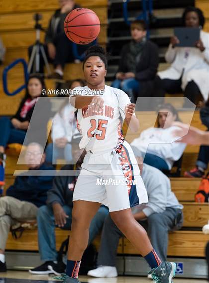 Thumbnail 2 in Cosumnes Oaks vs McClatchy (Trojan Toss Up) photogallery.