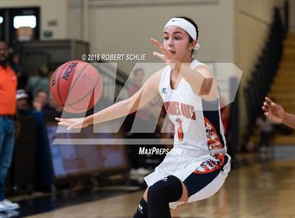 Thumbnail 3 in Cosumnes Oaks vs McClatchy (Trojan Toss Up) photogallery.