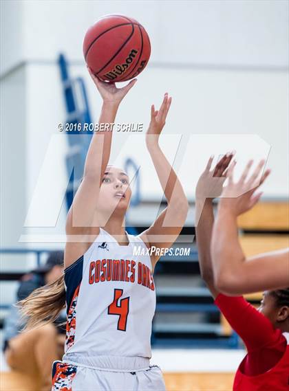 Thumbnail 1 in Cosumnes Oaks vs McClatchy (Trojan Toss Up) photogallery.