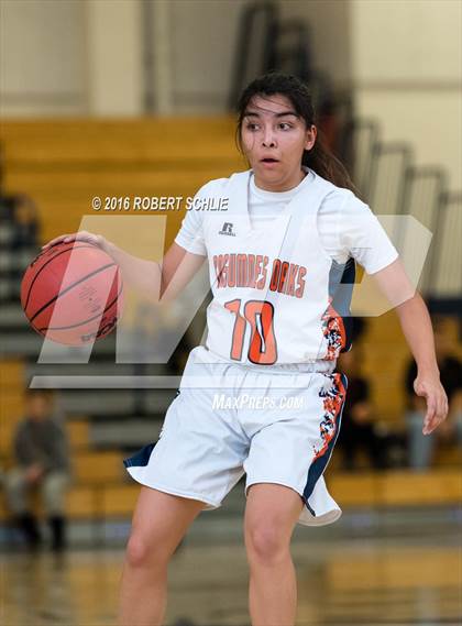 Thumbnail 3 in Cosumnes Oaks vs McClatchy (Trojan Toss Up) photogallery.