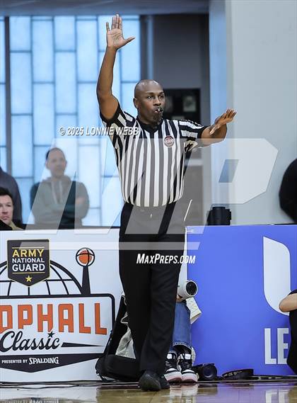 Thumbnail 2 in Archbishop Mitty vs. Morris Catholic (Army National Guard Hoophall Classic) photogallery.