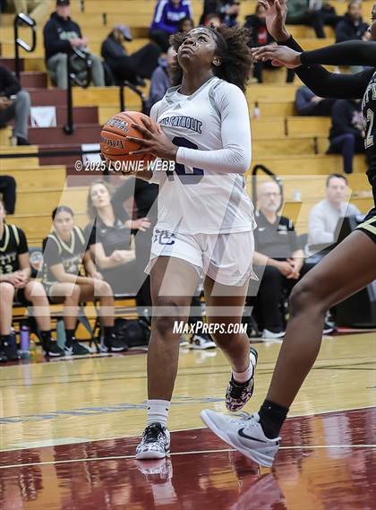 Thumbnail 1 in Archbishop Mitty vs. Morris Catholic (Army National Guard Hoophall Classic) photogallery.