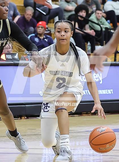 Thumbnail 3 in Archbishop Mitty vs. Morris Catholic (Army National Guard Hoophall Classic) photogallery.