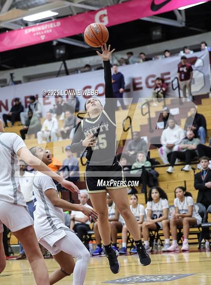 Thumbnail 3 in Archbishop Mitty vs. Morris Catholic (Army National Guard Hoophall Classic) photogallery.