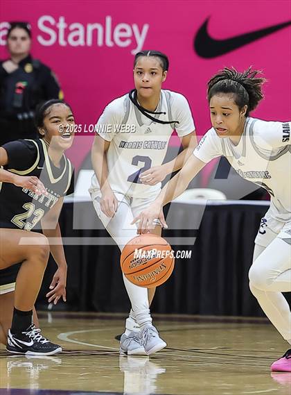Thumbnail 2 in Archbishop Mitty vs. Morris Catholic (Army National Guard Hoophall Classic) photogallery.