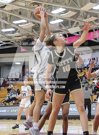 Thumbnail 3 in Archbishop Mitty vs. Morris Catholic (Army National Guard Hoophall Classic) photogallery.