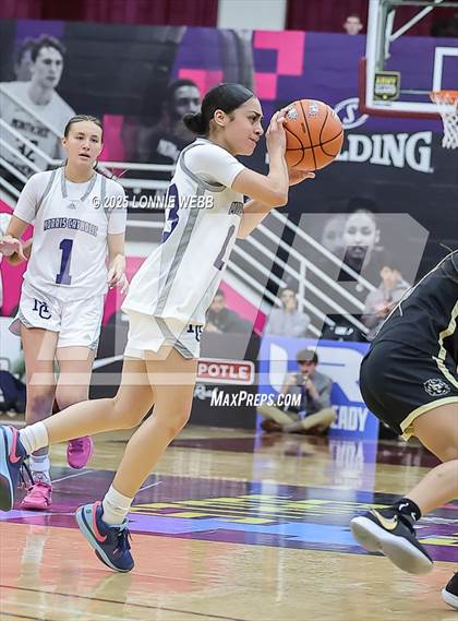 Thumbnail 3 in Archbishop Mitty vs. Morris Catholic (Army National Guard Hoophall Classic) photogallery.