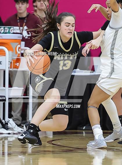 Thumbnail 3 in Archbishop Mitty vs. Morris Catholic (Army National Guard Hoophall Classic) photogallery.