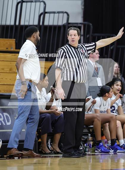 Thumbnail 1 in Archbishop Mitty vs. Morris Catholic (Army National Guard Hoophall Classic) photogallery.
