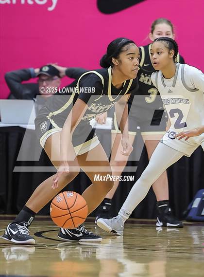 Thumbnail 1 in Archbishop Mitty vs. Morris Catholic (Army National Guard Hoophall Classic) photogallery.