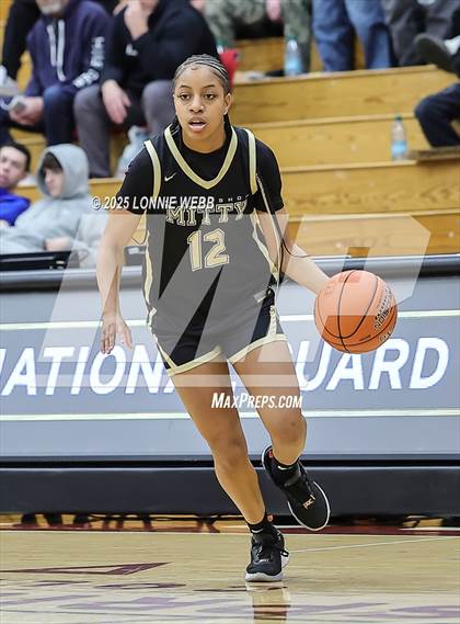 Thumbnail 2 in Archbishop Mitty vs. Morris Catholic (Army National Guard Hoophall Classic) photogallery.