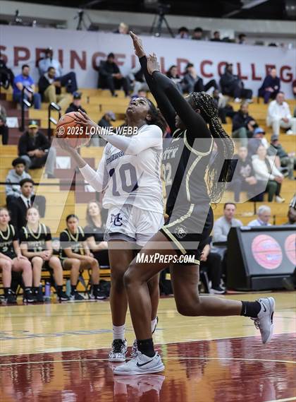 Thumbnail 2 in Archbishop Mitty vs. Morris Catholic (Army National Guard Hoophall Classic) photogallery.