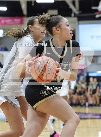 Thumbnail 2 in Archbishop Mitty vs. Morris Catholic (Army National Guard Hoophall Classic) photogallery.