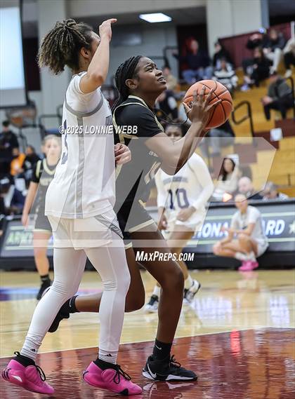 Thumbnail 1 in Archbishop Mitty vs. Morris Catholic (Army National Guard Hoophall Classic) photogallery.