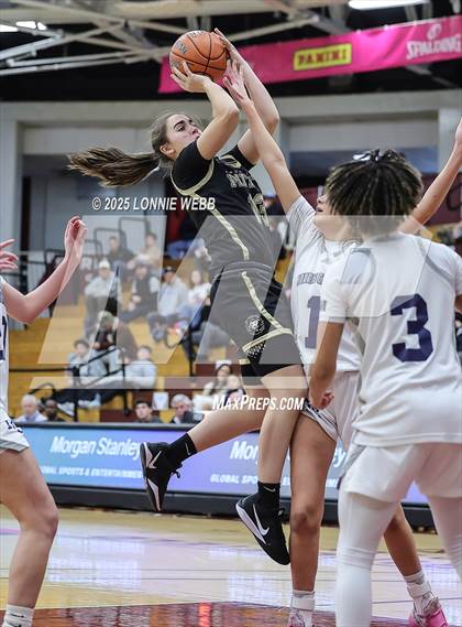Thumbnail 3 in Archbishop Mitty vs. Morris Catholic (Army National Guard Hoophall Classic) photogallery.