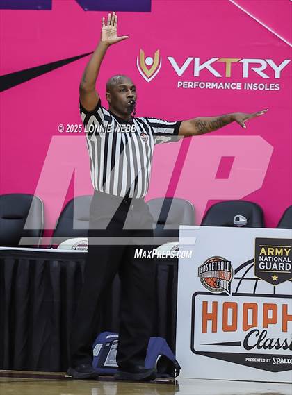 Thumbnail 3 in Archbishop Mitty vs. Morris Catholic (Army National Guard Hoophall Classic) photogallery.