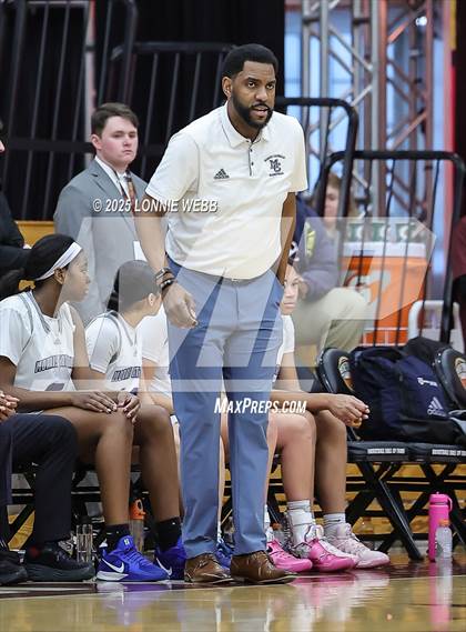 Thumbnail 2 in Archbishop Mitty vs. Morris Catholic (Army National Guard Hoophall Classic) photogallery.