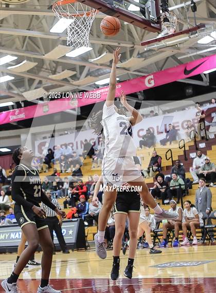 Thumbnail 3 in Archbishop Mitty vs. Morris Catholic (Army National Guard Hoophall Classic) photogallery.