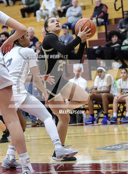 Thumbnail 3 in Archbishop Mitty vs. Morris Catholic (Army National Guard Hoophall Classic) photogallery.