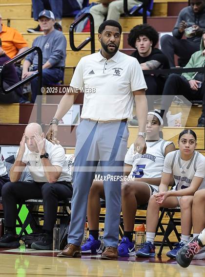Thumbnail 1 in Archbishop Mitty vs. Morris Catholic (Army National Guard Hoophall Classic) photogallery.