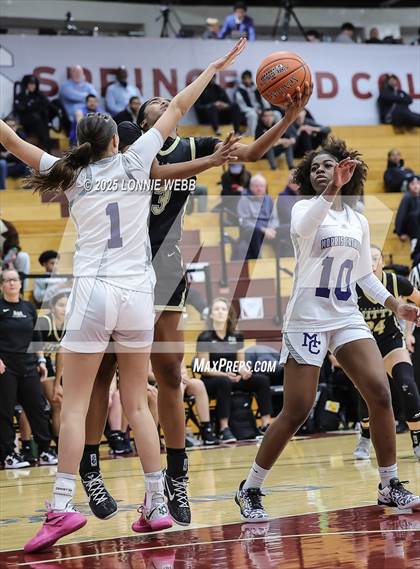 Thumbnail 1 in Archbishop Mitty vs. Morris Catholic (Army National Guard Hoophall Classic) photogallery.