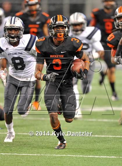 Thumbnail 1 in West Orange-Stark vs. Gilmer (UIL 4A Division 2 Final) photogallery.