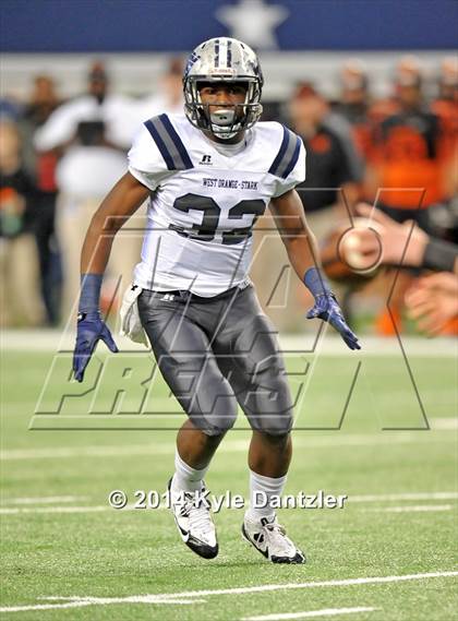 Thumbnail 3 in West Orange-Stark vs. Gilmer (UIL 4A Division 2 Final) photogallery.