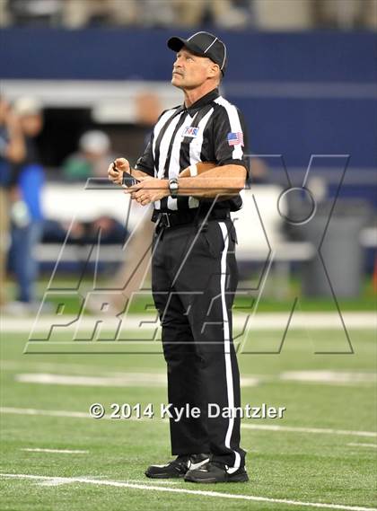 Thumbnail 1 in West Orange-Stark vs. Gilmer (UIL 4A Division 2 Final) photogallery.