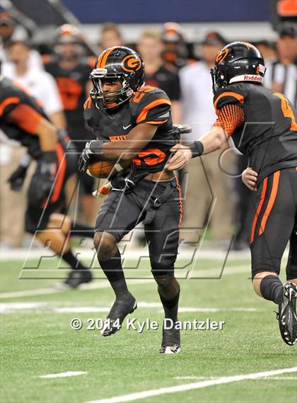 Thumbnail 3 in West Orange-Stark vs. Gilmer (UIL 4A Division 2 Final) photogallery.