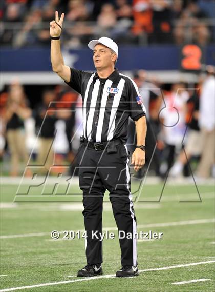 Thumbnail 1 in West Orange-Stark vs. Gilmer (UIL 4A Division 2 Final) photogallery.