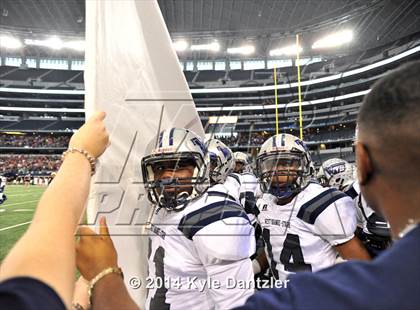 Thumbnail 2 in West Orange-Stark vs. Gilmer (UIL 4A Division 2 Final) photogallery.