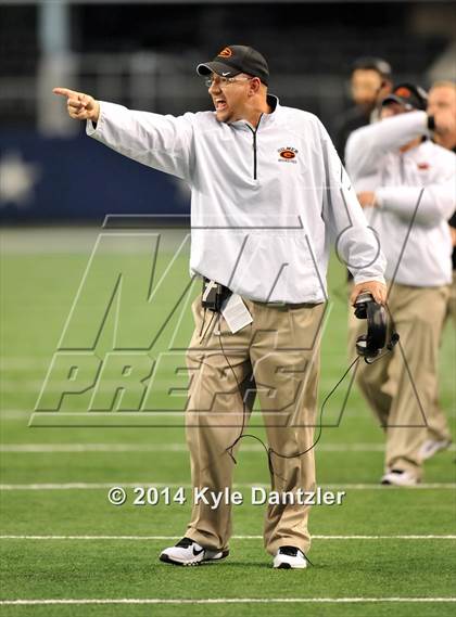 Thumbnail 1 in West Orange-Stark vs. Gilmer (UIL 4A Division 2 Final) photogallery.