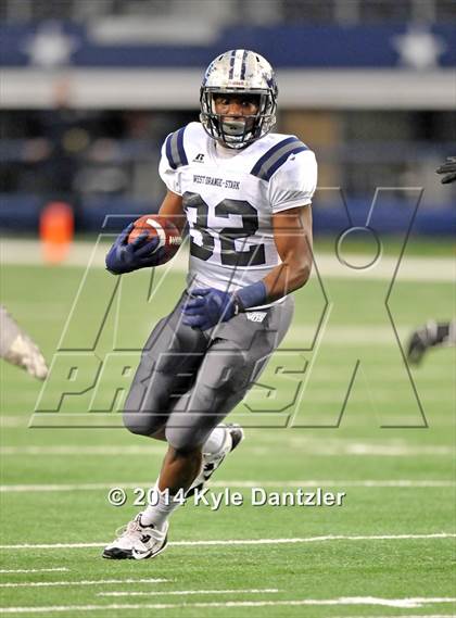 Thumbnail 1 in West Orange-Stark vs. Gilmer (UIL 4A Division 2 Final) photogallery.