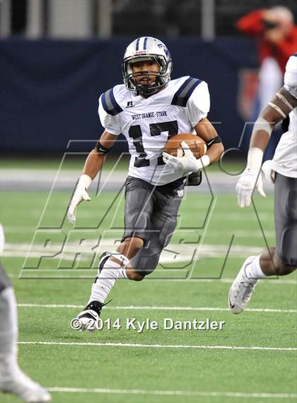 Thumbnail 1 in West Orange-Stark vs. Gilmer (UIL 4A Division 2 Final) photogallery.
