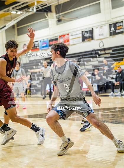 Thumbnail 1 in Servite vs. Laguna Beach photogallery.