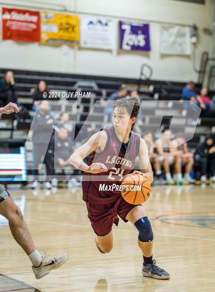 Thumbnail 1 in Servite vs. Laguna Beach photogallery.