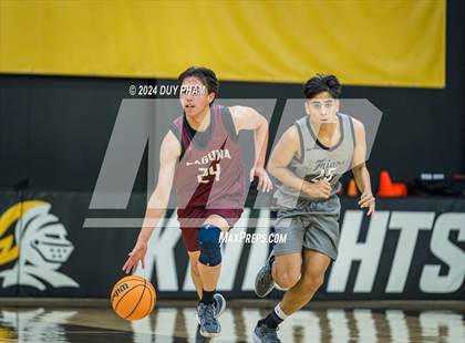 Thumbnail 2 in Servite vs. Laguna Beach photogallery.