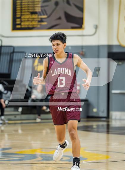 Thumbnail 3 in Servite vs. Laguna Beach photogallery.