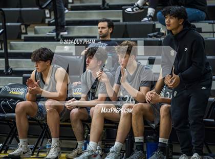 Thumbnail 3 in Servite vs. Laguna Beach photogallery.