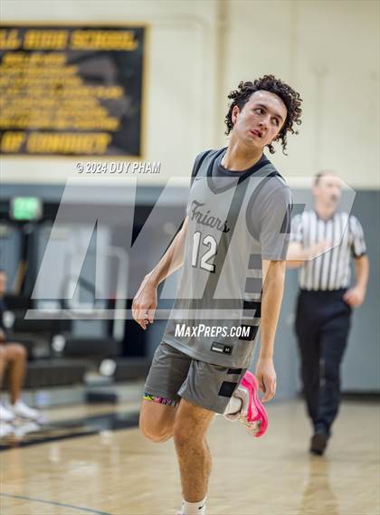 Thumbnail 1 in Servite vs. Laguna Beach photogallery.
