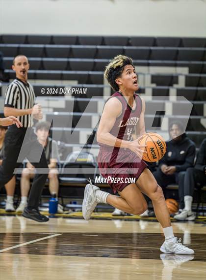 Thumbnail 3 in Servite vs. Laguna Beach photogallery.