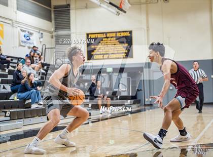Thumbnail 2 in Servite vs. Laguna Beach photogallery.