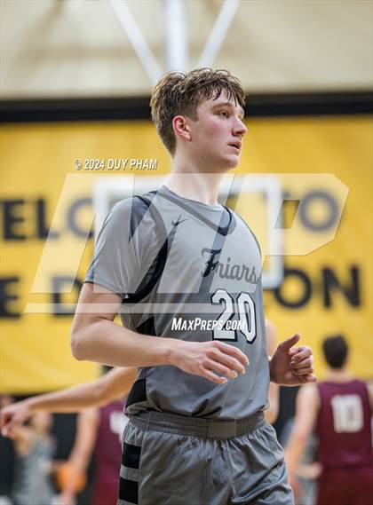 Thumbnail 2 in Servite vs. Laguna Beach photogallery.