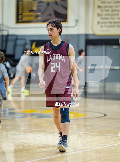 Thumbnail 3 in Servite vs. Laguna Beach photogallery.