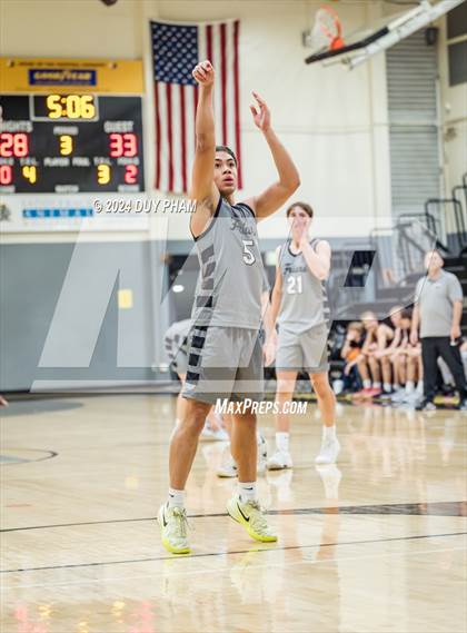 Thumbnail 1 in Servite vs. Laguna Beach photogallery.