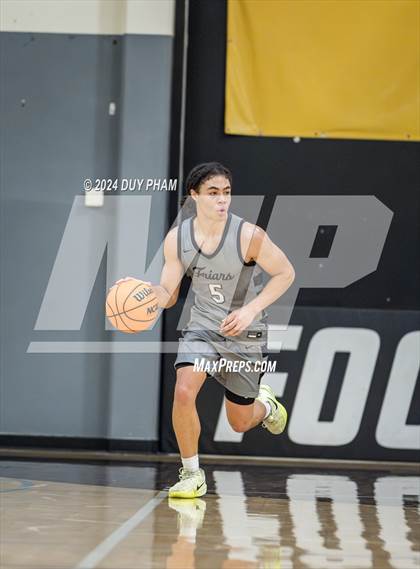 Thumbnail 1 in Servite vs. Laguna Beach photogallery.